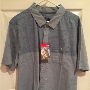 Men’s North Face Button Down Color Block Shirt